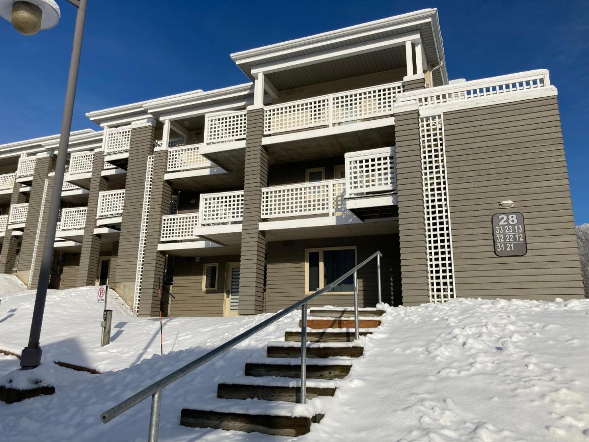 דירות סטונהם Ski-In, Ski-Out Chaleureux Studio Loft Au Pied Des Pistes De Ski מראה חיצוני תמונה