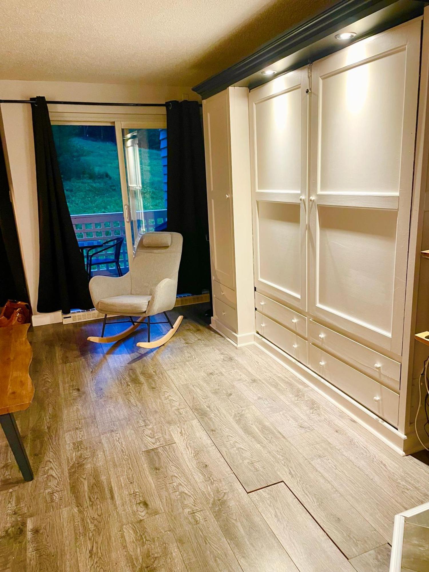 דירות סטונהם Ski-In, Ski-Out Chaleureux Studio Loft Au Pied Des Pistes De Ski מראה חיצוני תמונה